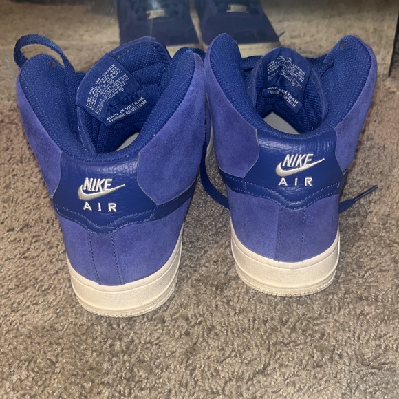 Nike Air Force 1 royal blue high top. No stains. - Picture 3 of 4